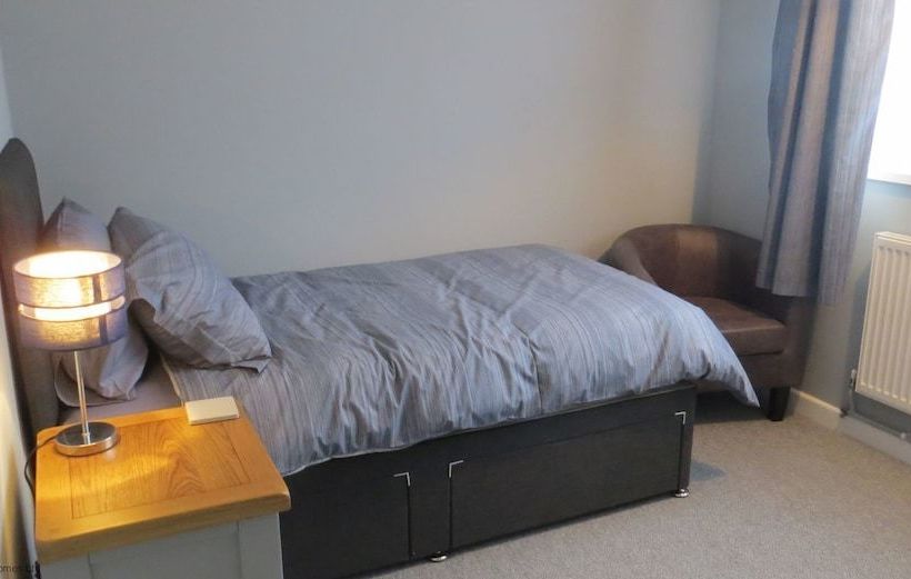 Rosie S  Lovely Detached Bungalow