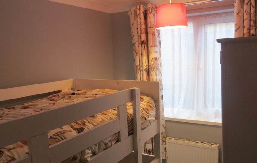 Rosie S  Lovely Detached Bungalow