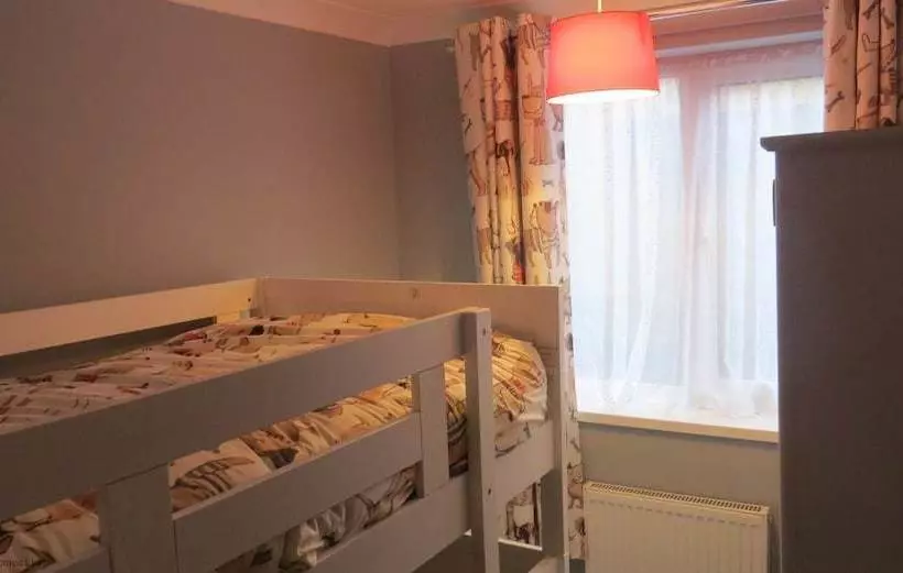 Rosie S  Lovely Detached Bungalow