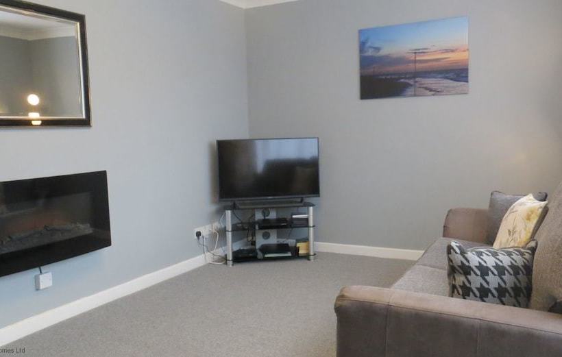 Rosie S  Lovely Detached Bungalow