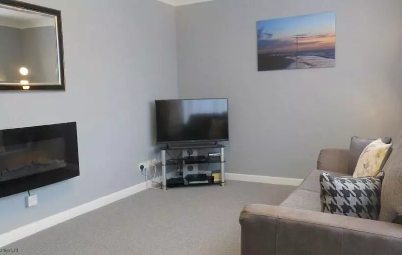 Rosie S  Lovely Detached Bungalow