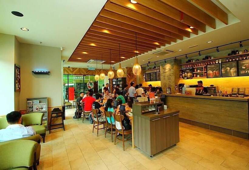 Staynest Suites At Gurney Drive