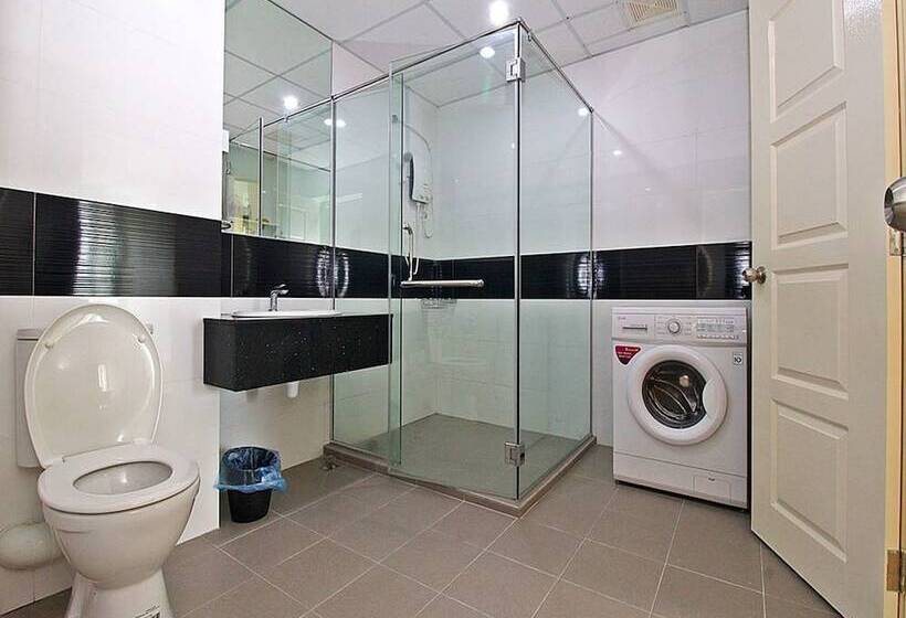 Staynest Suites At Gurney Drive