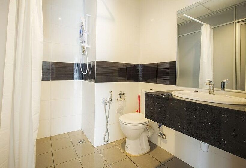 Staynest Suites At Gurney Drive