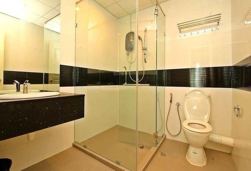 Staynest Suites At Gurney Drive