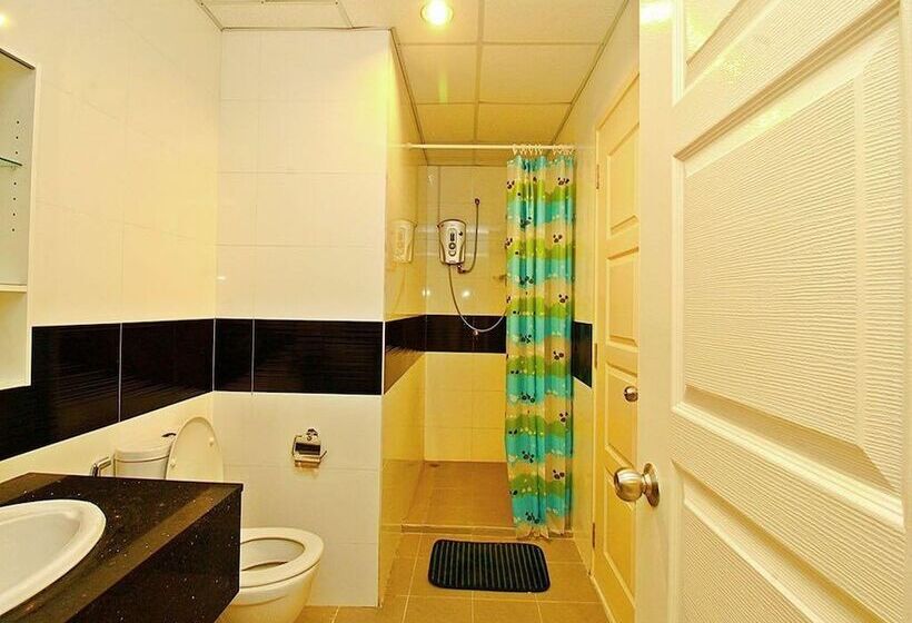 Staynest Suites At Gurney Drive