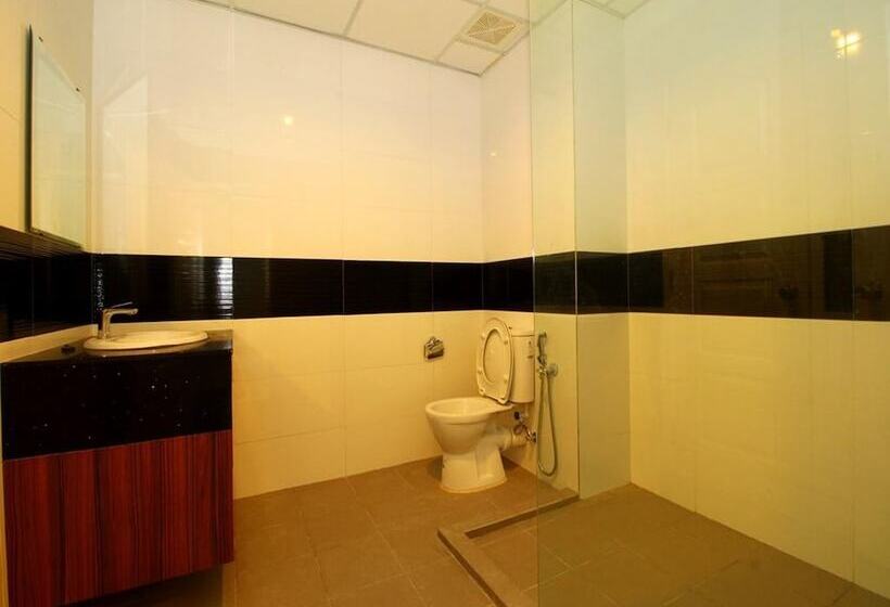 Staynest Suites At Gurney Drive