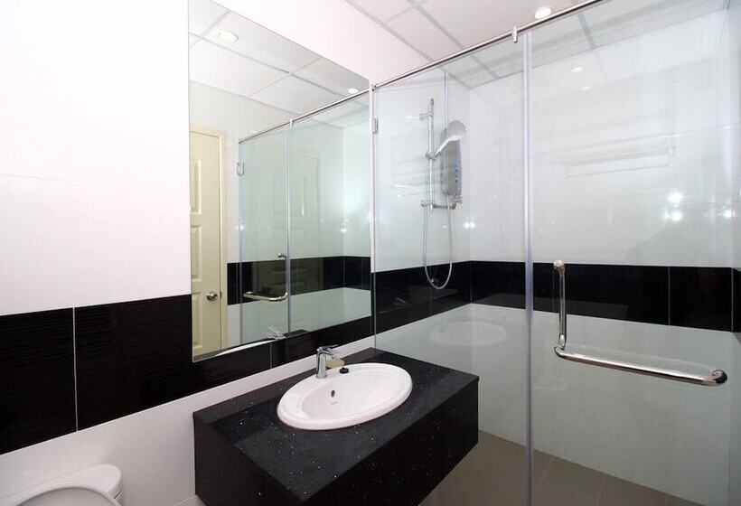 Staynest Suites At Gurney Drive