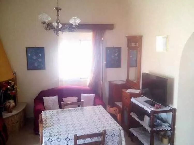 Tourloti Village House