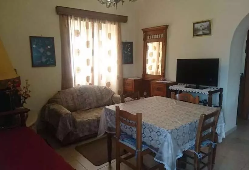 Tourloti Village House