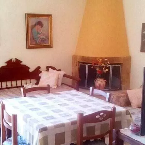 Tourloti Village House