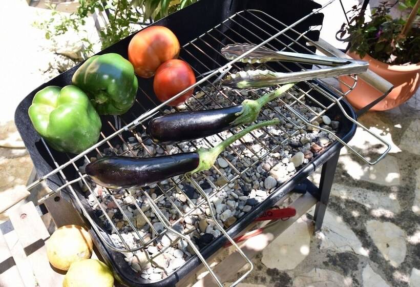 Traditional Greek Maisonette In Antiperni Village