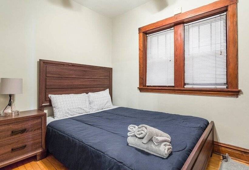 Vintage Uki Village Charmer, Quiet & Cozy 2 Bdr