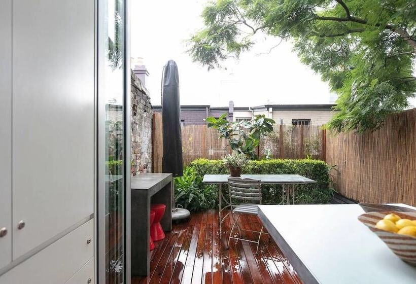 European Elegance In Darlinghurst