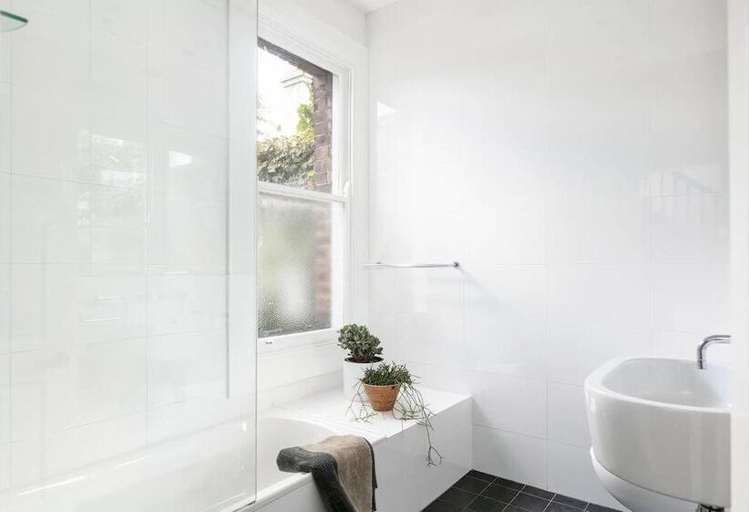 European Elegance In Darlinghurst