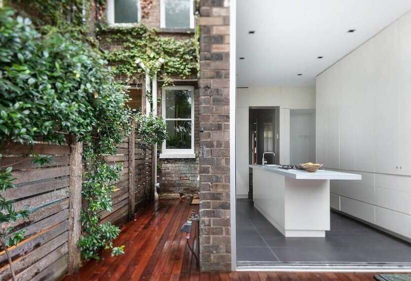 European Elegance In Darlinghurst