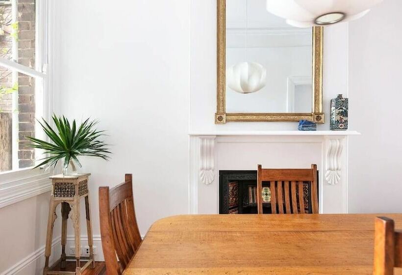 European Elegance In Darlinghurst