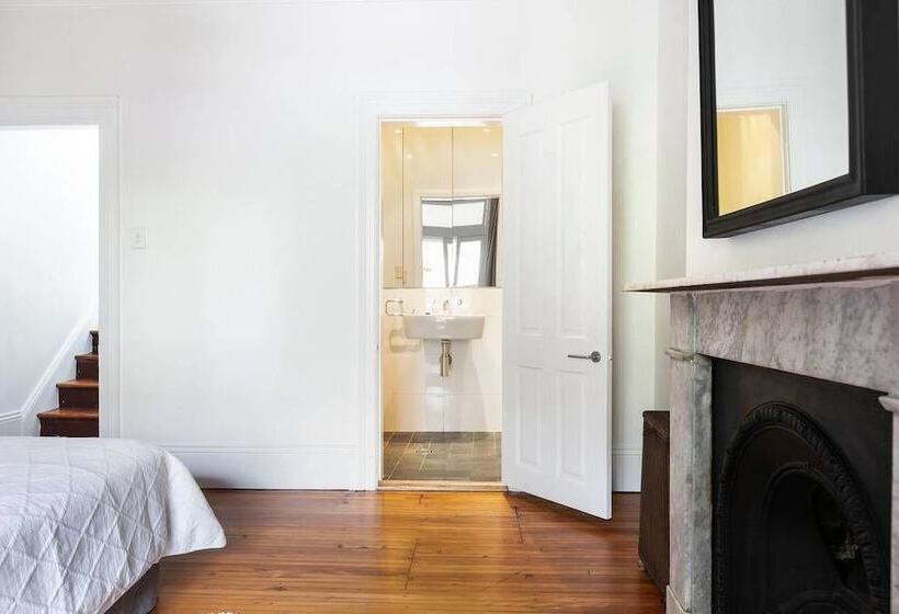 European Elegance In Darlinghurst