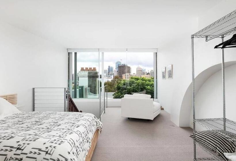 European Elegance In Darlinghurst