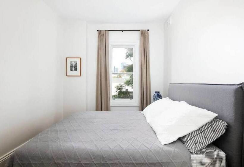 European Elegance In Darlinghurst