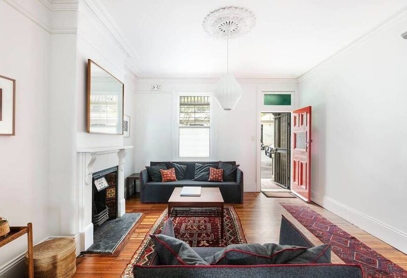 European Elegance In Darlinghurst