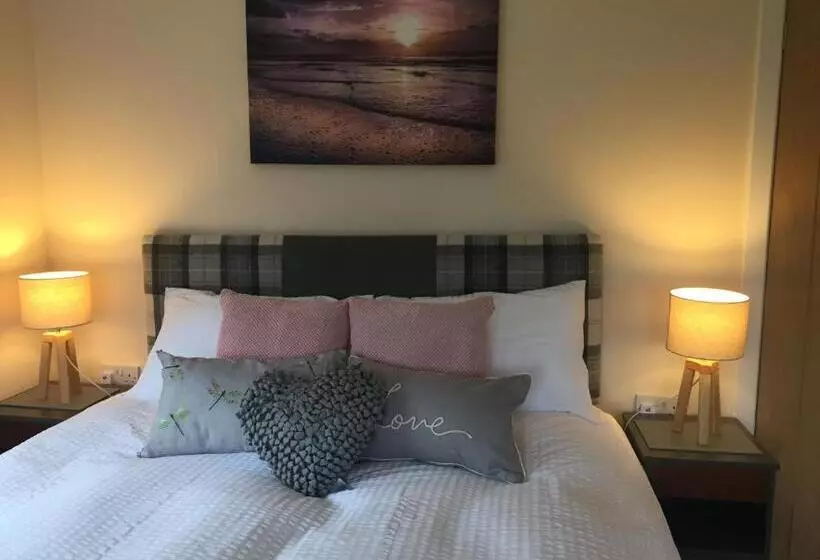 Loch Broom Cabins Seaviews& Petfriendly