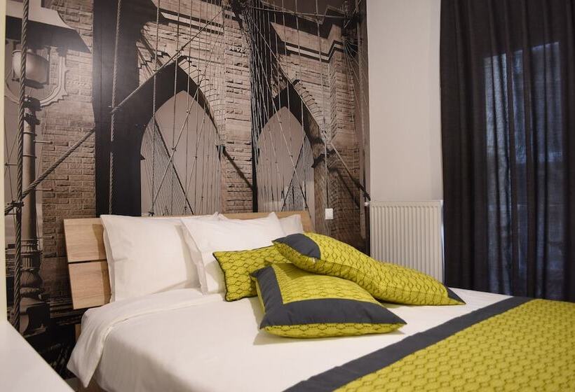 Mousas Studio Apt Must