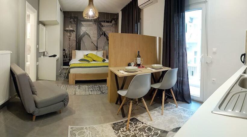 Mousas Studio Apt Must