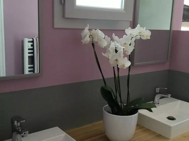 Majatalo Le Chemin De Lauzières