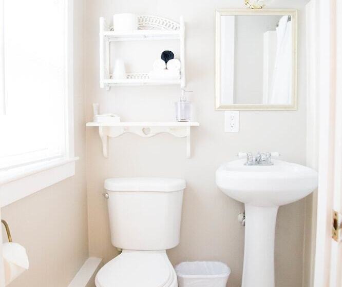 Отель Allen Harbor Rentals