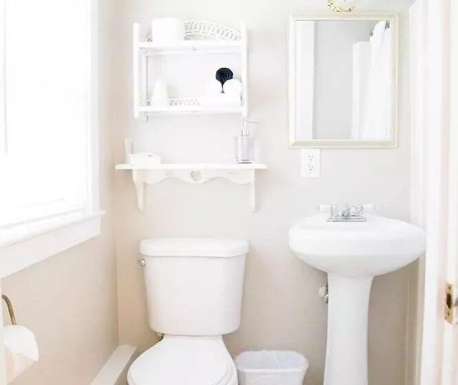 فندق Allen Harbor Rentals