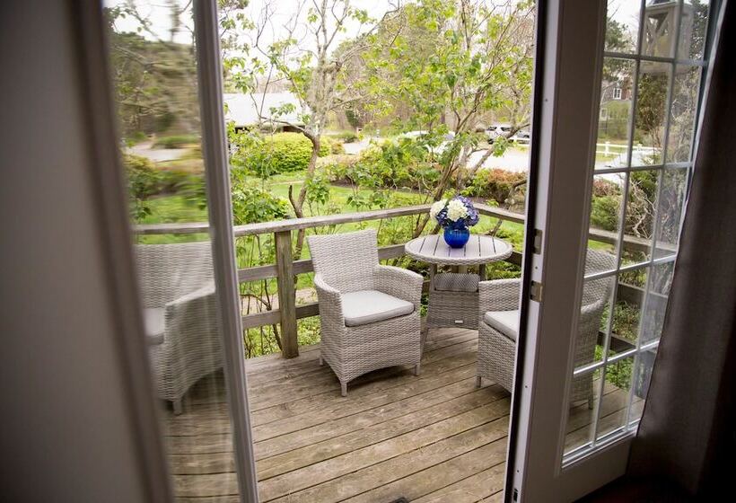 Отель Allen Harbor Rentals