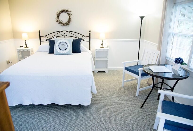 Отель Allen Harbor Rentals