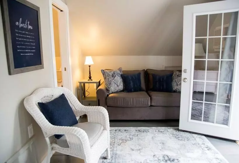 فندق Allen Harbor Rentals