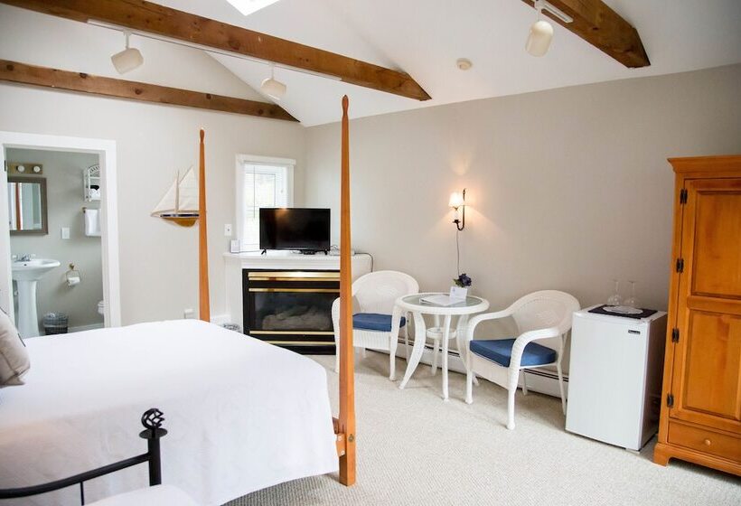 Отель Allen Harbor Rentals