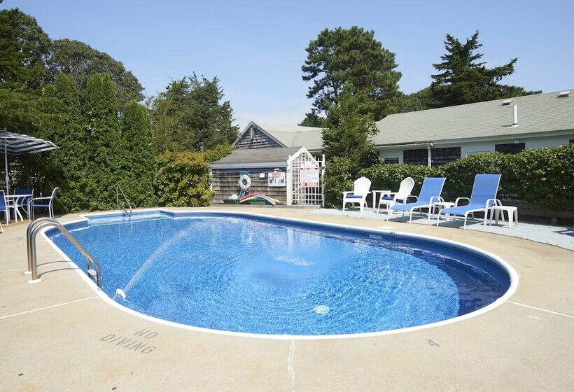 Отель Allen Harbor Rentals