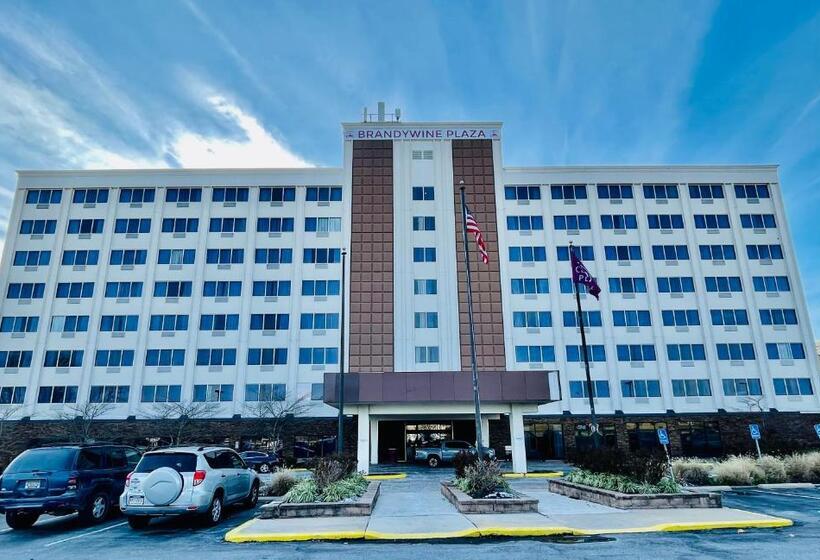 בית מלון כפרי Brandywine Plaza