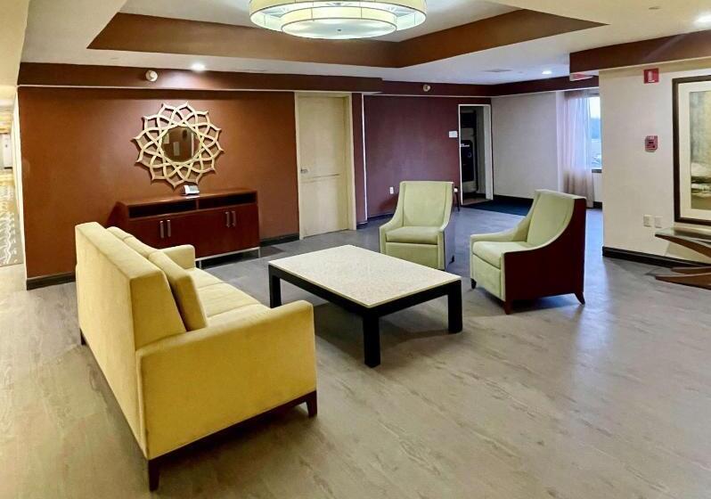 בית מלון כפרי Brandywine Plaza