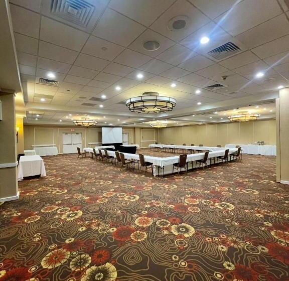 בית מלון כפרי Brandywine Plaza