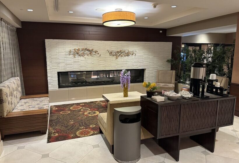 בית מלון כפרי Brandywine Plaza