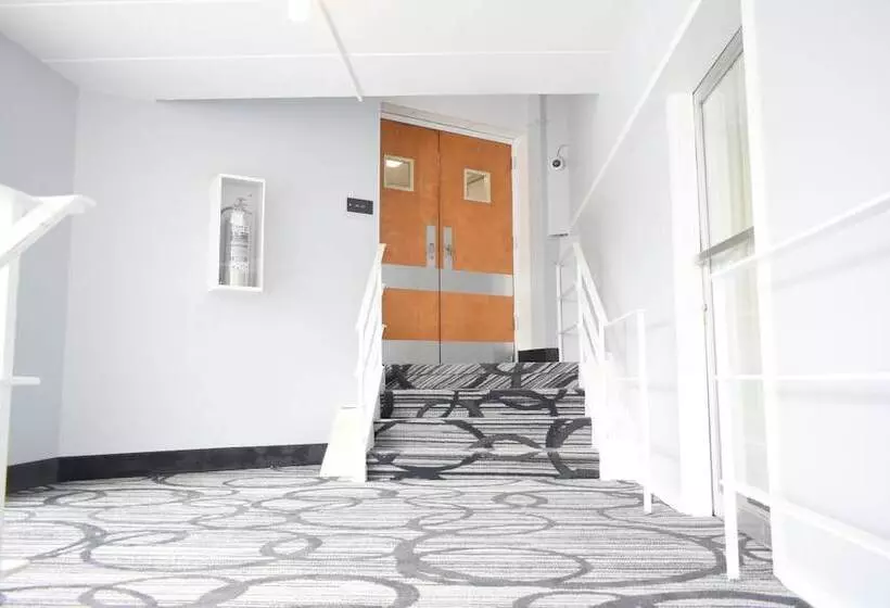 Отель Comfort Inn Hyannis Cape Cod