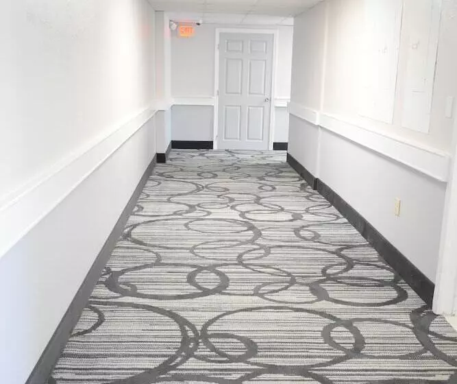 Отель Comfort Inn Hyannis Cape Cod