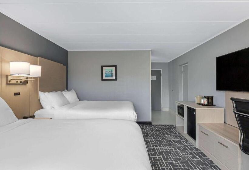 هتل Comfort Inn Hyannis Cape Cod