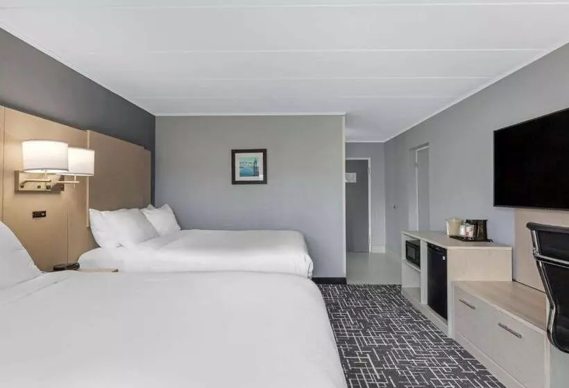 Отель Comfort Inn Hyannis Cape Cod