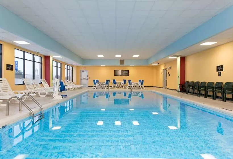 בית מלון כפרי Hampton Inn Grand Rapids South