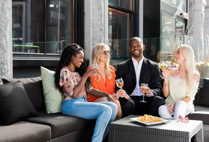 酒店 Harborside Inn