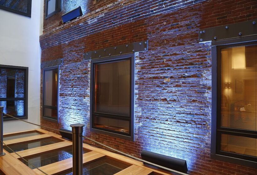 هتل Harborside Inn