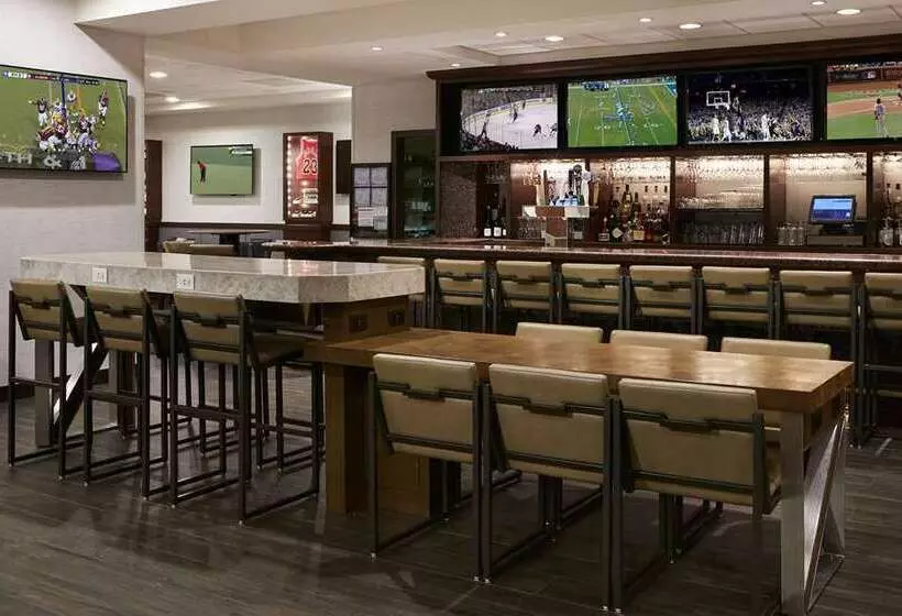 酒店 Hilton Chicago O'Hare Airport