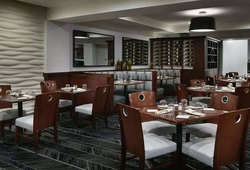 酒店 Hilton Chicago O'Hare Airport