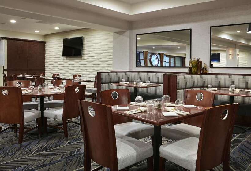 فندق Hilton Chicago O'Hare Airport